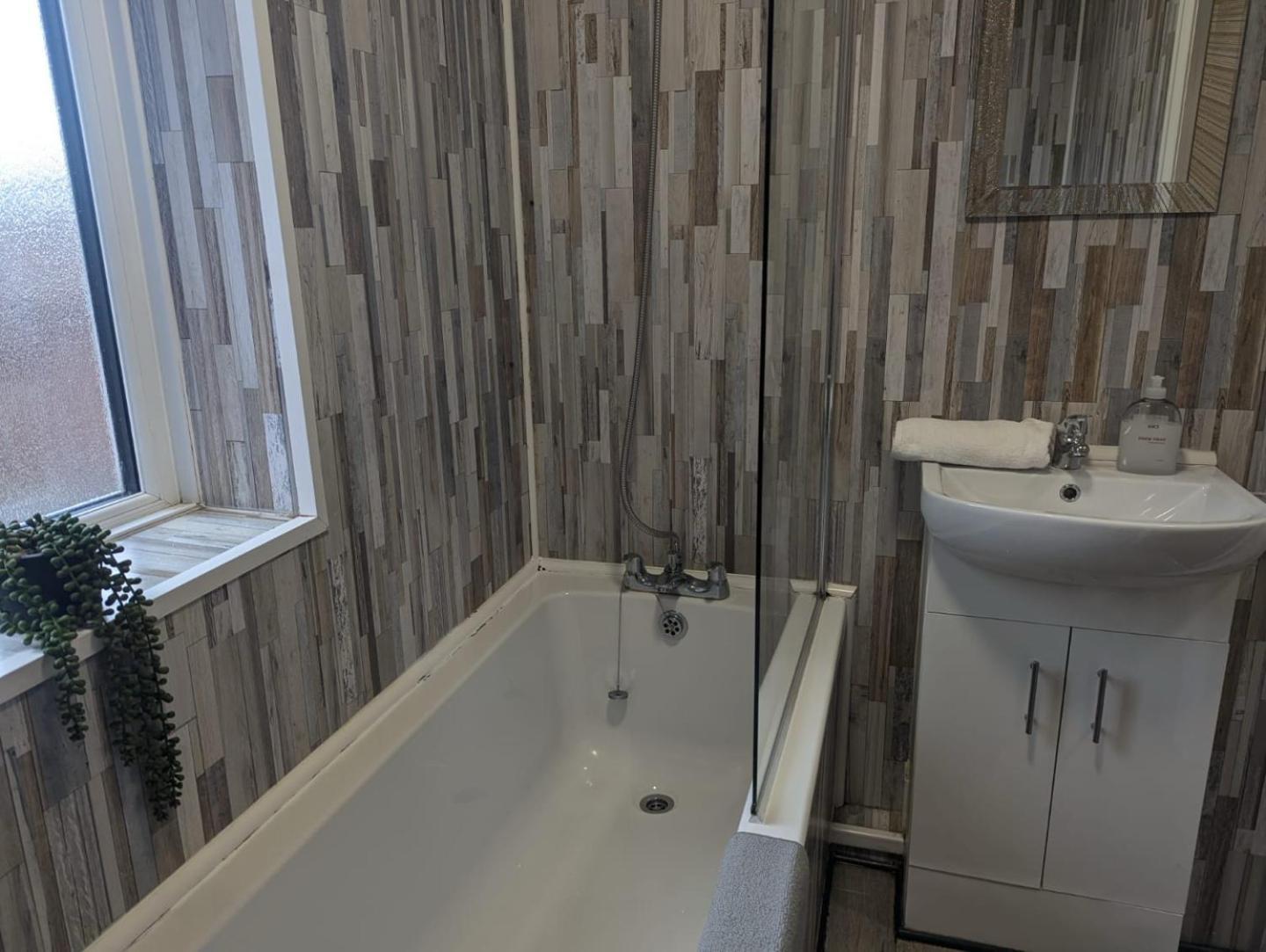 North 3 Bedroom Apartment
